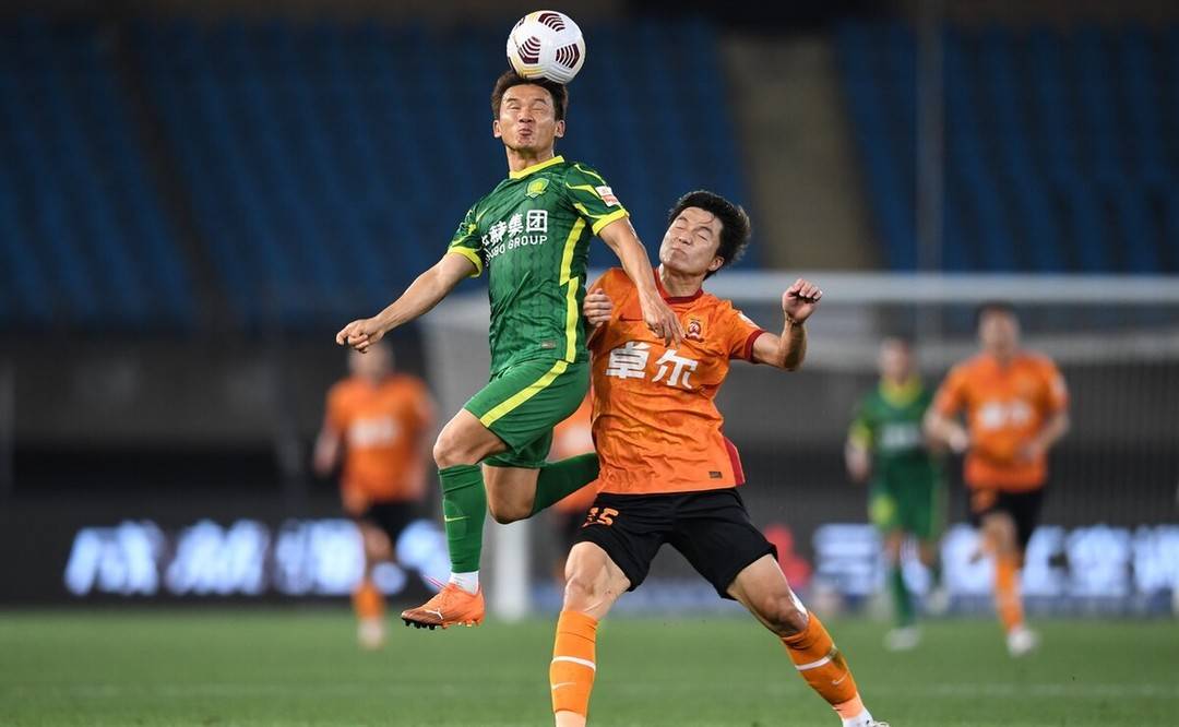 28娱乐- 穆斯卡特无缘中超最佳主教练引争议 