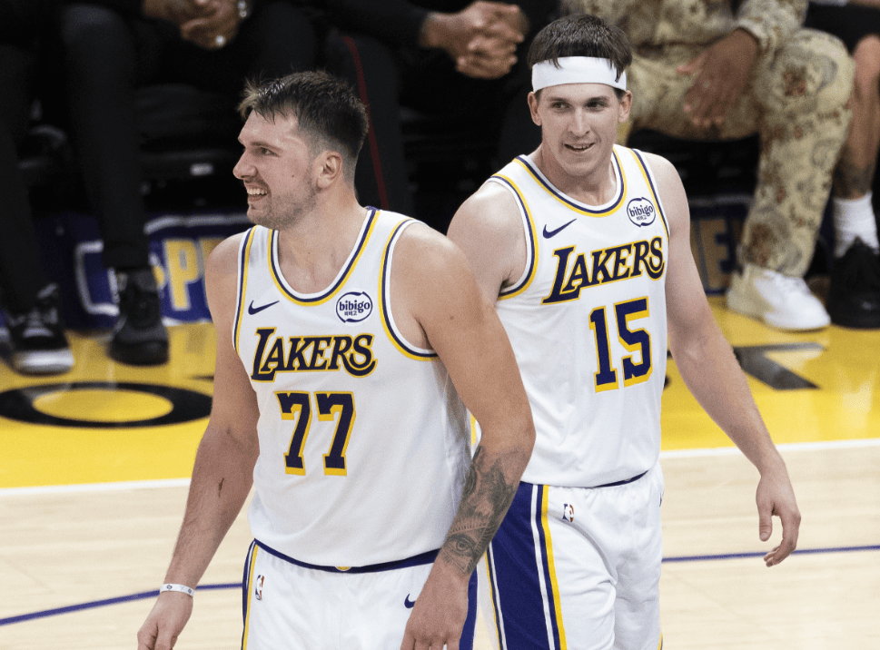 东契奇在SKT比赛中突破纪录，连败引发热议！的简单介绍